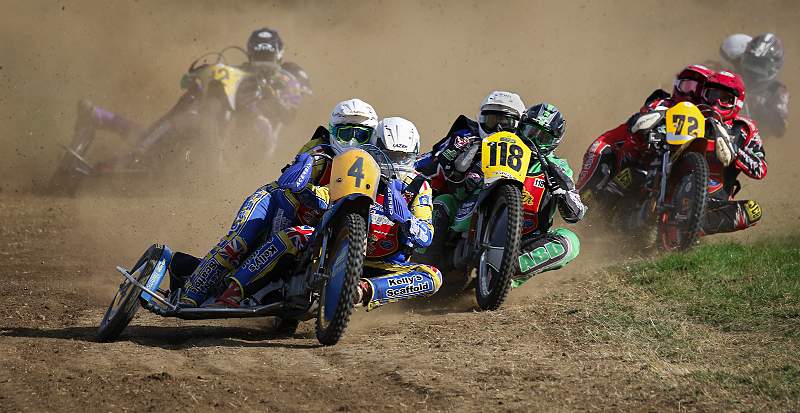 Grasstrack Super 500 Sidecars No 4 in the Lead.jpg - Open